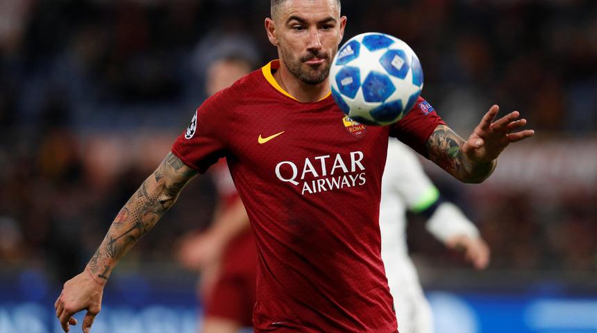 Fenerbahçe'nin anlaşmaya vardığı Kolarov, Roma ile 'ayrılık konuşması' yaptı