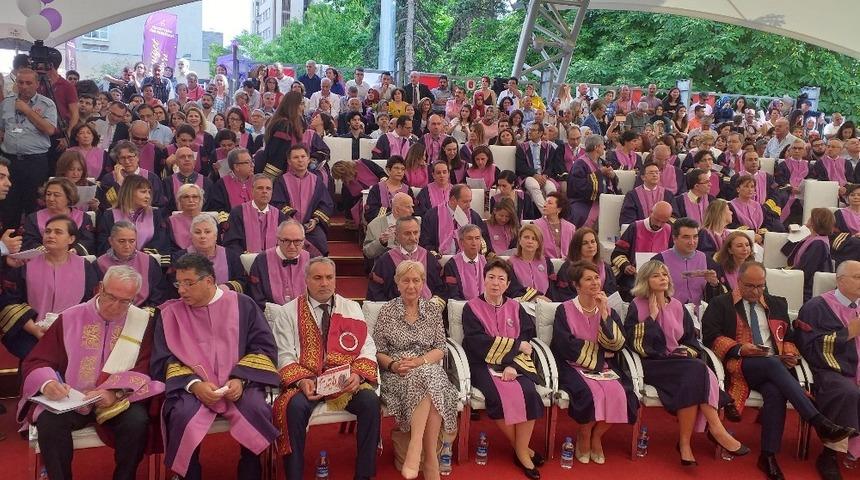 Bozok &Uuml;niversitesi Tıp Fak&uuml;ltesi &ouml;ğrencileri mezun oldu