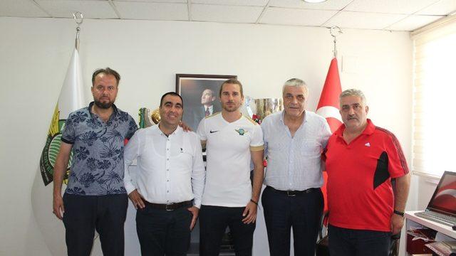 Akhisarspor’da 2 imza birden