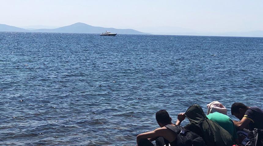 Göçmenler adada tekne beklerken yakalandı