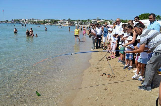 Denizden bu kez balık değil pet ve plastik şişe çıktı