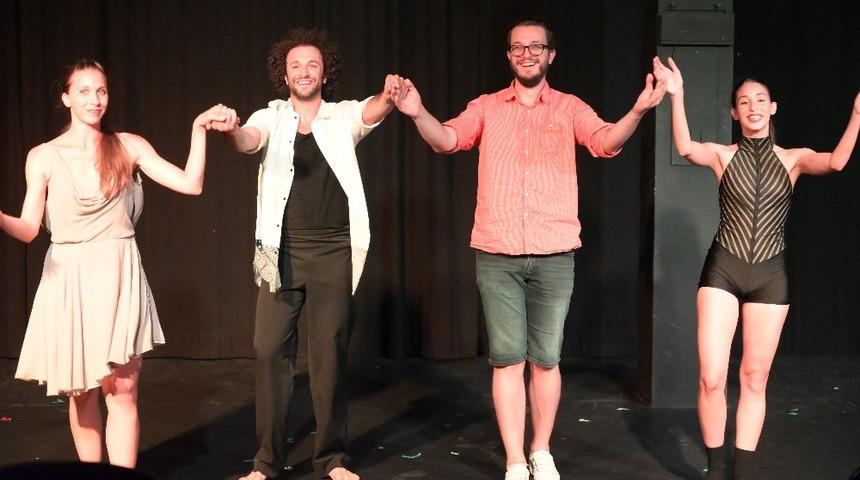 Ortacalı doktorun senaryosunu yazdığı bilim ve sanatı buluşturan g&ouml;steri b&uuml;y&uuml;k beğeni kazandı