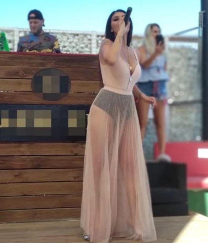 Ebru Polat ayna karşısında şov yaptı G2