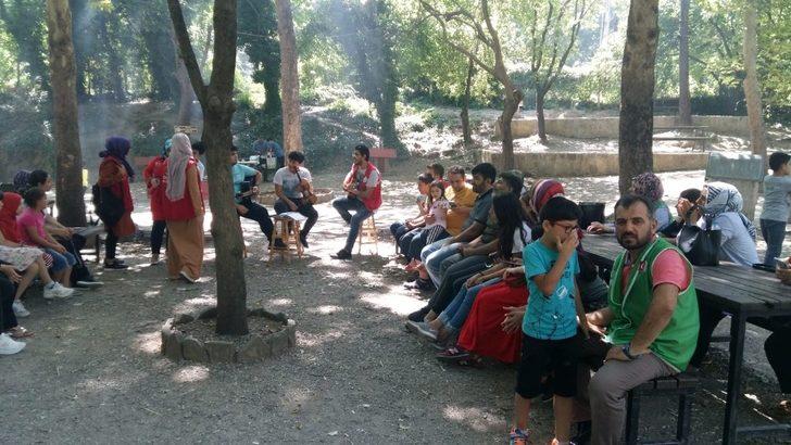 Çocuklar Kozan’ın tarihi turistik mekanları gezdi G3