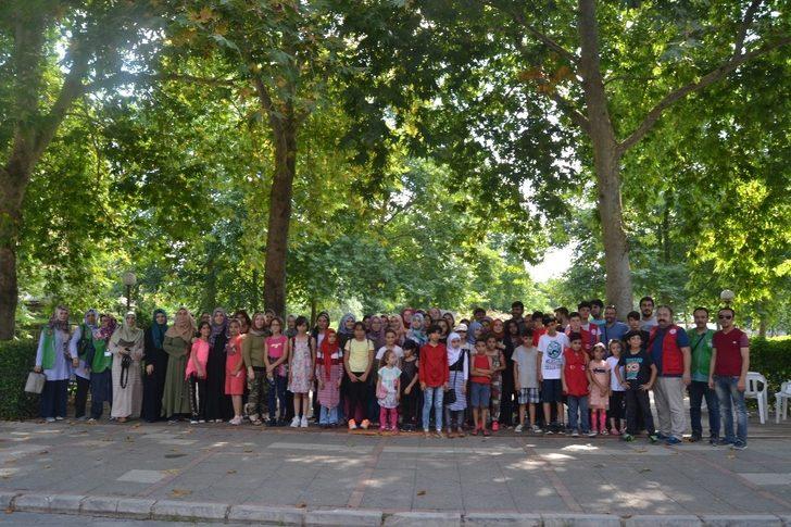 Çocuklar Kozan’ın tarihi turistik mekanları gezdi G4