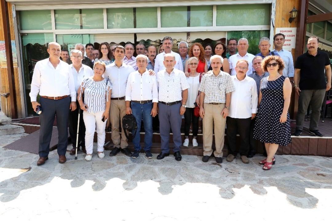 Bayraklı&rsquo;nın yol haritası i&ccedil;in toplantılar s&uuml;r&uuml;yor