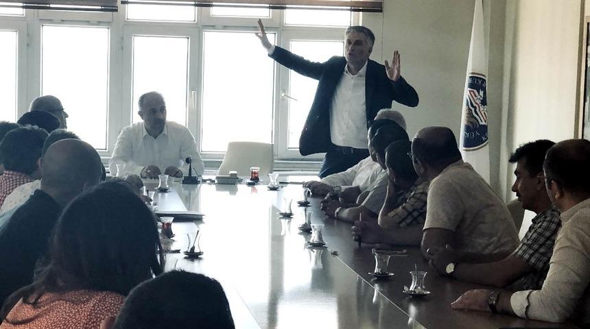 Yılancı: “Kamu çalışanları içerisinde tüm memurların kadrolu olmasını istiyoruz”