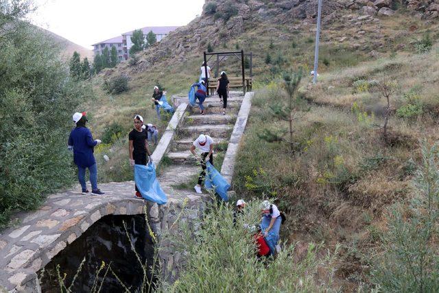 Doğasever gezgin Karaca, Bitlis'de