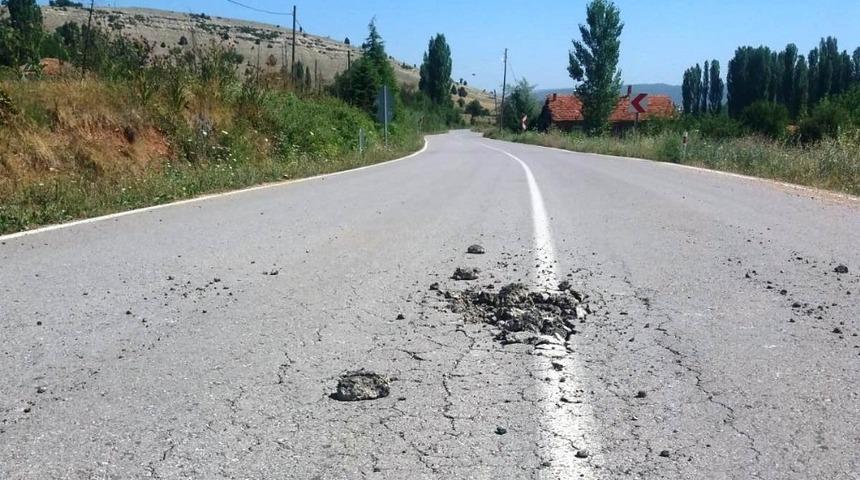 Hisarcık&rsquo;ta ağır tonajlı ara&ccedil;ların yolları bozduğu iddiası