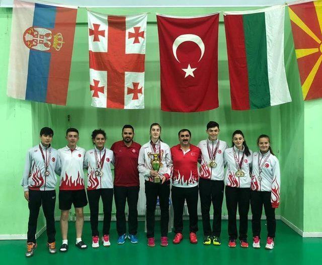 Balkan şampiyonasına Erzincanlı sporcular damga vurdu