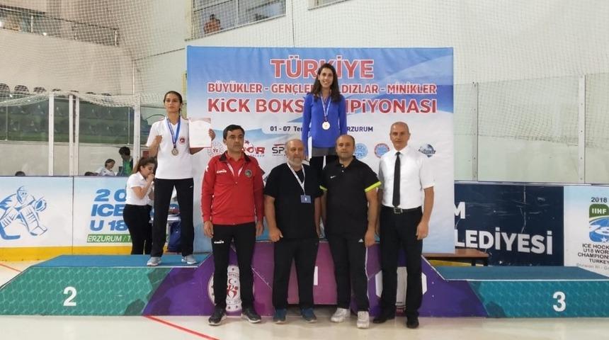 Kumsal Kayra Kutlu&rsquo;dan b&uuml;y&uuml;k başarı