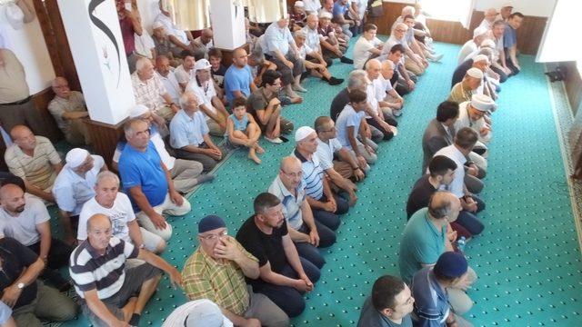 Eski vekil ve işadamı, dedesinin vasiyeti üzerine cami yaptırdı