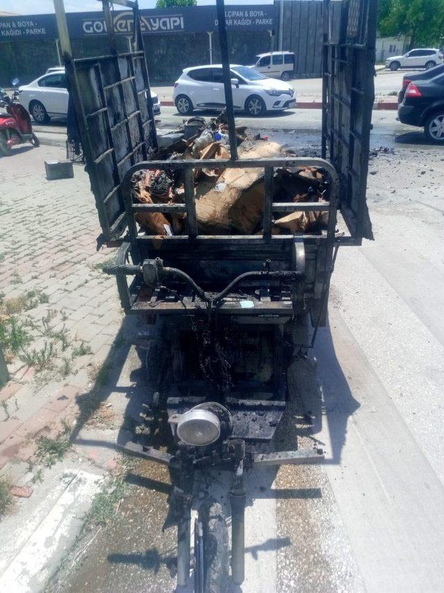 Yeni aldığı ekmek teknesi küle döndü