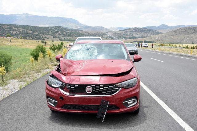 Otomobilin &ccedil;arptığı yaya hayatını kaybetti 2