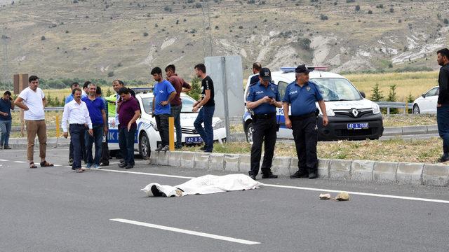 Otomobilin çarptığı yaya hayatını kaybetti