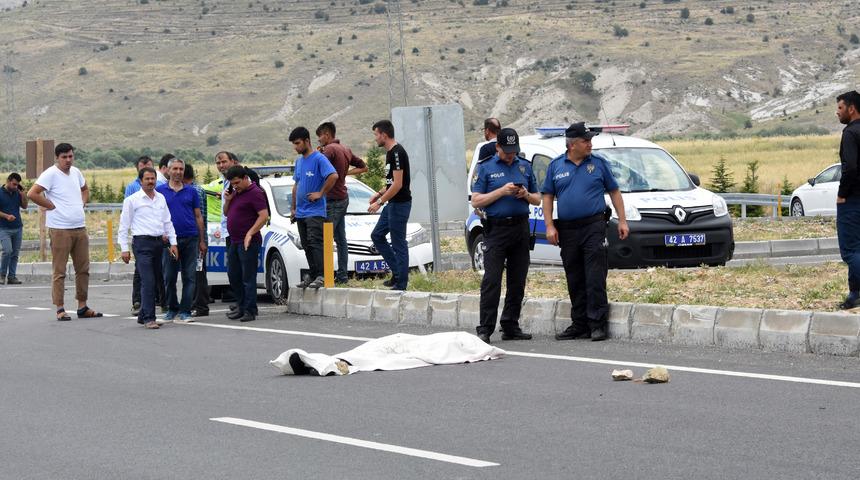 Otomobilin &ccedil;arptığı yaya hayatını kaybetti