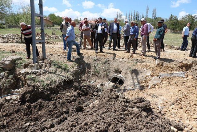 Milletvekili Başer, sel ve doludan zarar gören köylerde incelemelerde bulundu