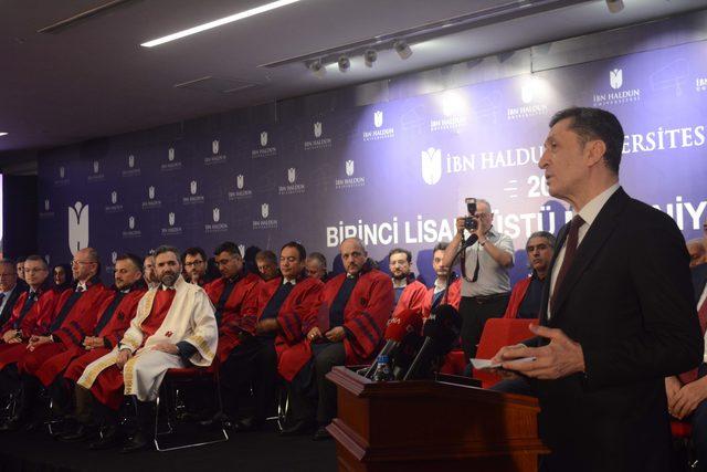 Bakan Sel&ccedil;uk ve Bilal Erdoğan İbn Haldun &Uuml;niversitesi mezuniyet t&ouml;renine katıldı 2