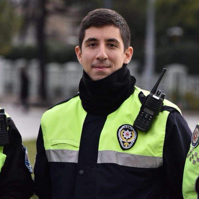 Ayrılığa dayanamayan polis meslektaşlarını yasa boğdu