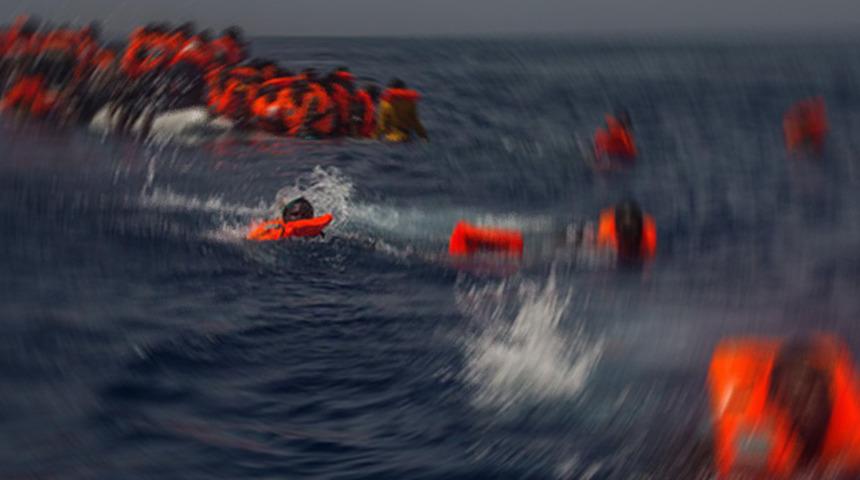 Tunus açıklarında 13 düzensiz göçmenin cesedi bulundu