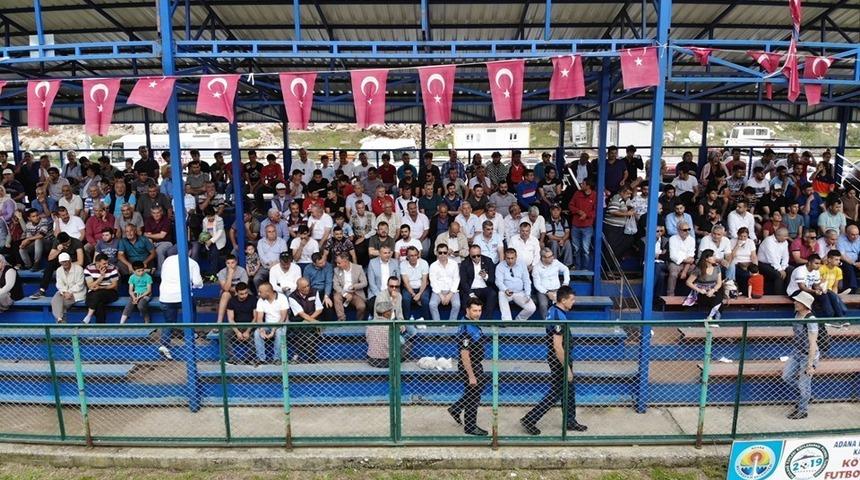 Karaisalı Kaymakamı Korkutata&rsquo;dan futbol turnuvasına destek