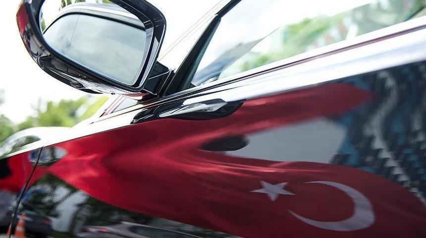 Almanya'da yaşayan Türk iş adamı Taner Ay yerli elektrikli otomobil için kolları sıvadı