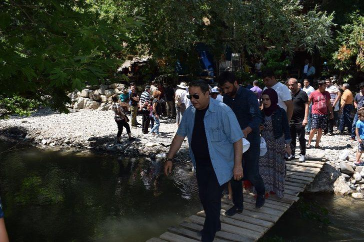 Vali Baruş Fotokamp’ta ok attı G5