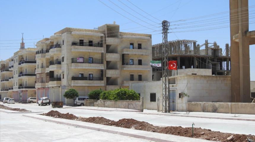 Suriyelilerin dönüşü için Azez'de hummalı çalışma