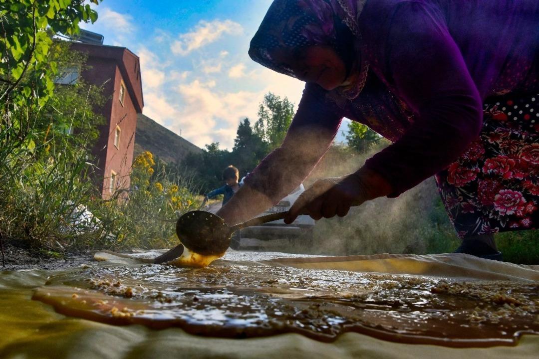G&uuml;m&uuml;şhane&rsquo;de 2 aylık pestil mesaisi başladı