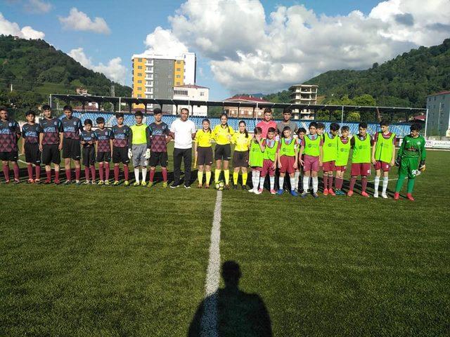 U-14 turnuvasının şampiyonu Van Trabzonspor