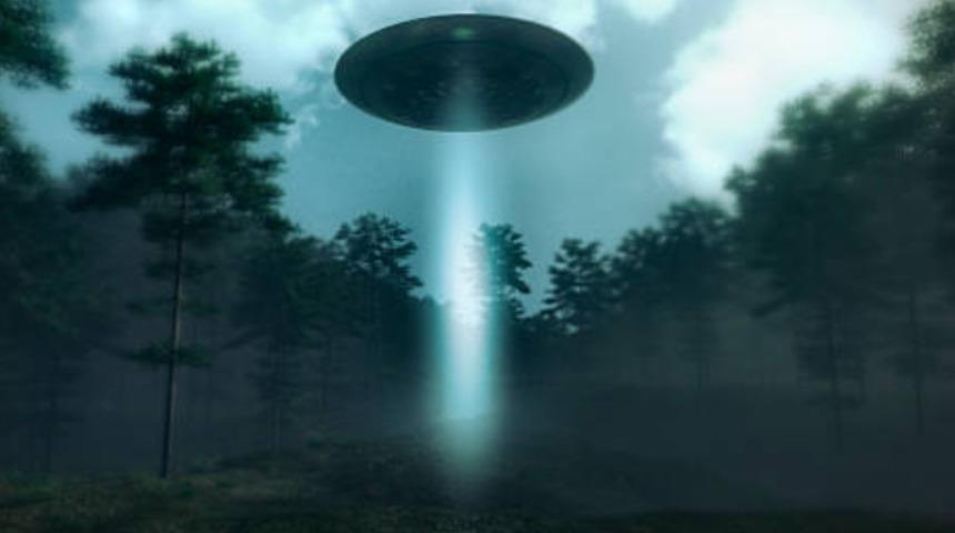 Trump'tan ABD'deki gizli üste UFO olduğu iddialarına açıklama