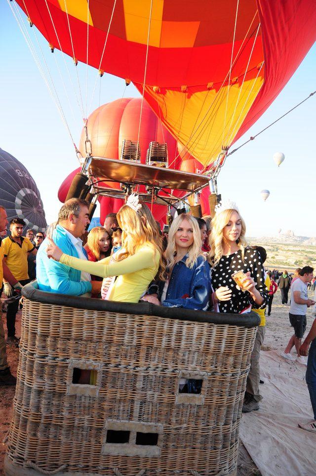 Güzeller, Kapadokya'yı balonla gezdi