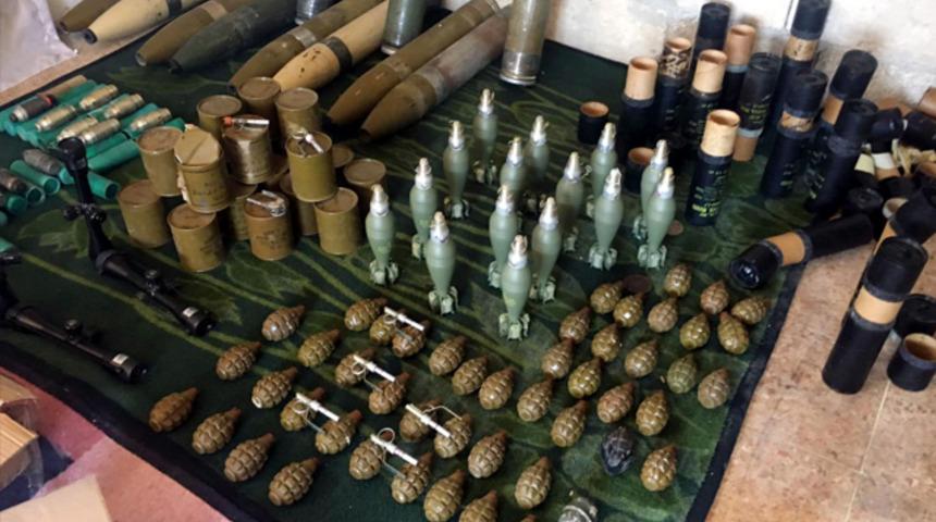 Afrin'de terör örgütü PKK'nın mühimmat deposu ele geçirildi