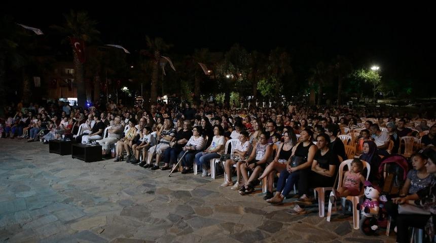 Denizli’de yaz konserlerine yoğun ilgi