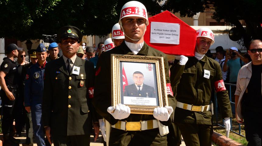 Şehit Uzman Onbaşı Şevik, Adana'da son yolculuğa uğurlandı