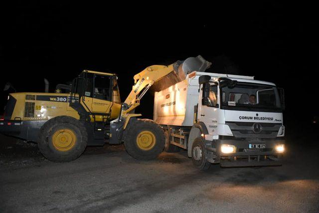 Yerleşim yerine hafriyat malzemesi döken belediye görevlisine inceleme