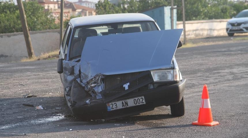 Elazığ&rsquo;da trafik kazası:3 yaralı