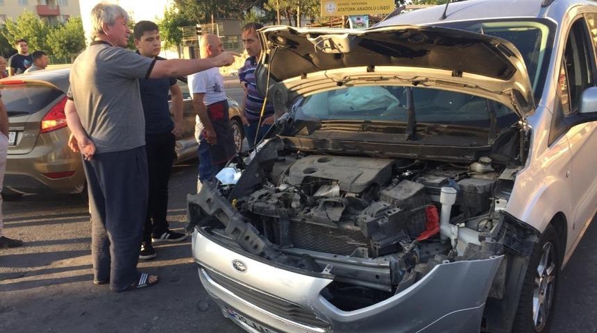 Kayseri&rsquo;de trafik kazası: 3 yaralı