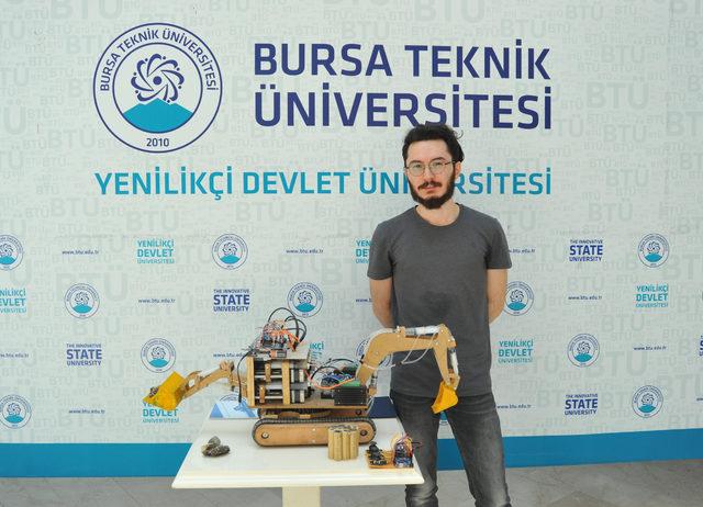 Elektrikli, uzaktan kumandalı iş makinesi projesi geliştirdi