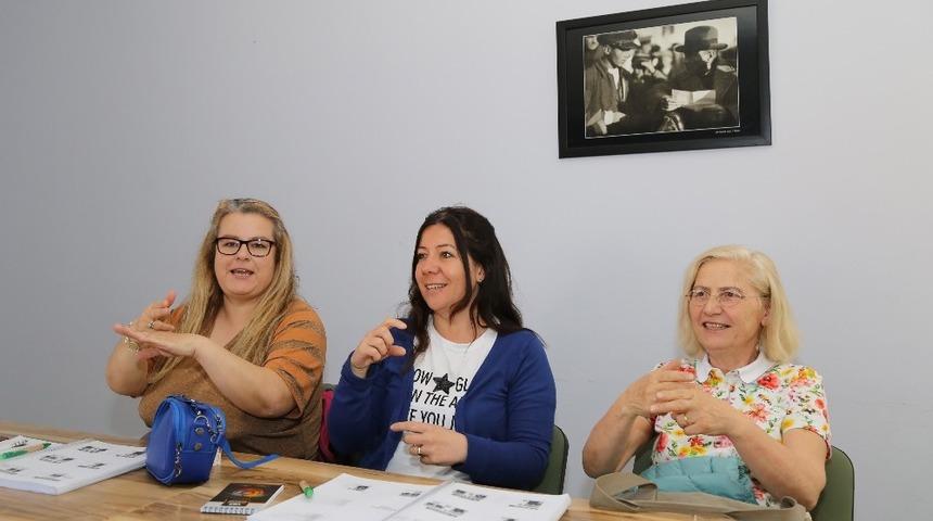 İşaret dili eğitimlerine ilgi büyük