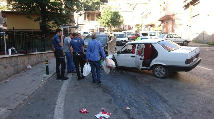 İki ara&ccedil; kafa kafaya &ccedil;arpıştı