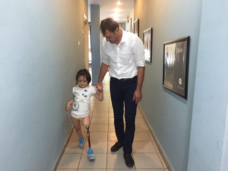 Minik Özge’nin yeni protez bacak mutluluğu G3
