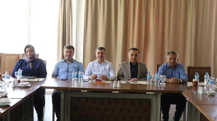 AK Partililer istişare toplantısında bir araya geldi