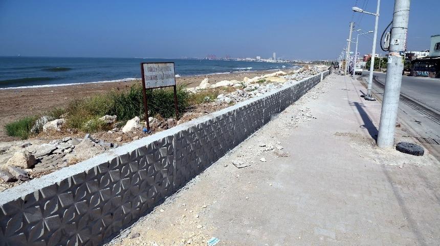 Karaduvar sahili yenileniyor