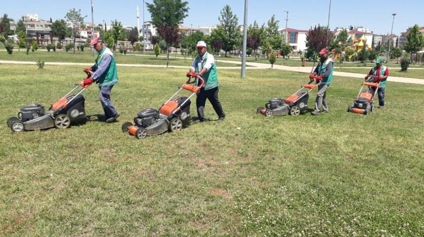 Eğri&ccedil;ay Parkında bakım onarım &ccedil;alışması