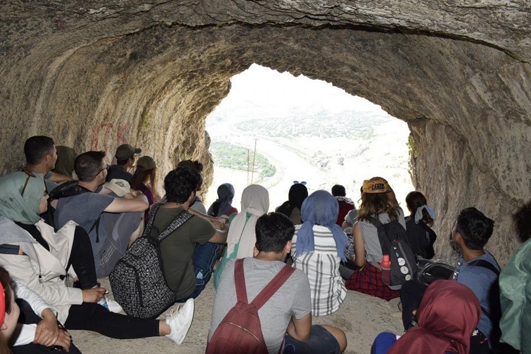 Tarihi Palu il&ccedil;esi, ziyaret&ccedil;ileri ağırlıyor