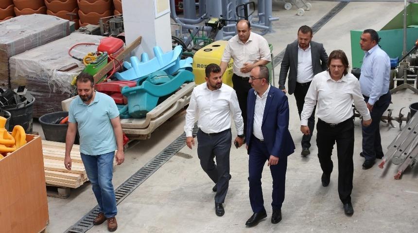Başkan Kavuş, fidanlık ve seralarda incelemelerde bulundu