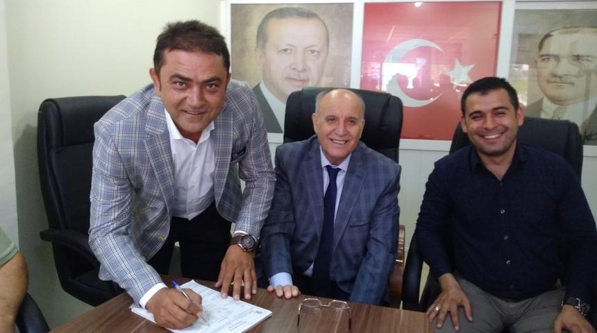 İYİ Partili meclis üyesi istifa edip AK Parti'ye geçti