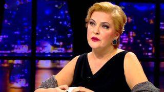 58 yaşındaki oyuncu Nurseli İdiz mayolu pozuyla yıllara meydan okudu