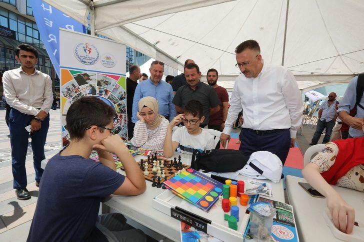 “Sosyal Medyadan Sosyal Meydana” etkinliğinde gençler doyasıya eğlendi G4